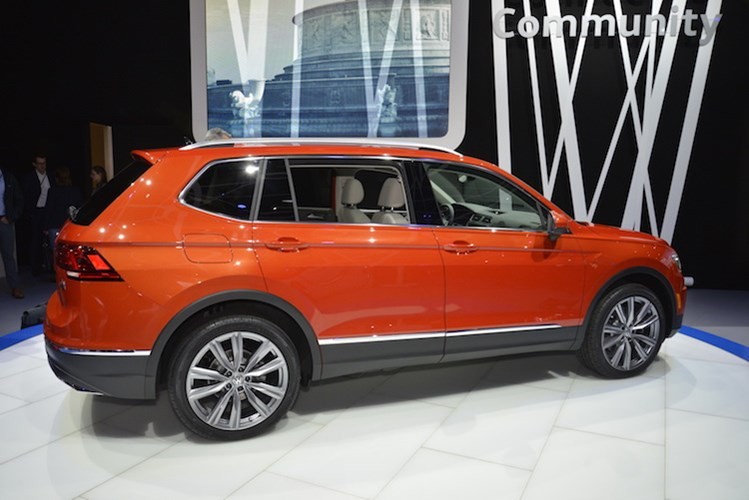 Volkswagen Tiguan moi &quot;chot gia&quot; 1,7 ty tai Viet Nam-Hinh-2