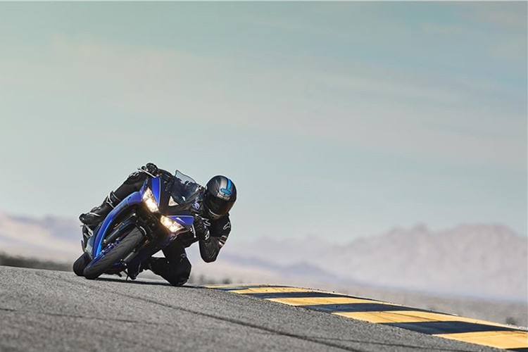 Moto Yamaha YZF-R3 2018 trinh lang, &quot;chot gia&quot; 113 trieu-Hinh-9