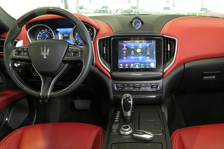 Chu tich Ha Noi &quot;ngam&quot; xe sang Maserati Ghibli tien ty-Hinh-6