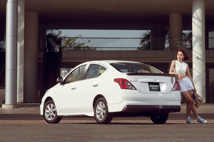 Nissan Sunny XV &quot;dai ha gia&quot; con 468 trieu tai Viet Nam-Hinh-3