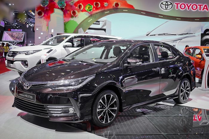 Oto Toyota Innova, Corolla Altis va Vios tiep tuc xuong gia-Hinh-13