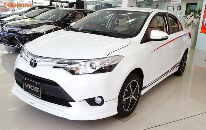 Oto Toyota Innova, Corolla Altis va Vios tiep tuc xuong gia-Hinh-2