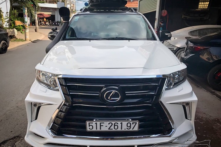 Toyota Fortuner do xe sang Lexus sieu re tai Sai Gon-Hinh-3