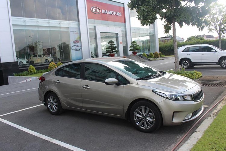 Sedan Kia Cerato moi gia chua den 500 trieu tai Viet Nam-Hinh-7