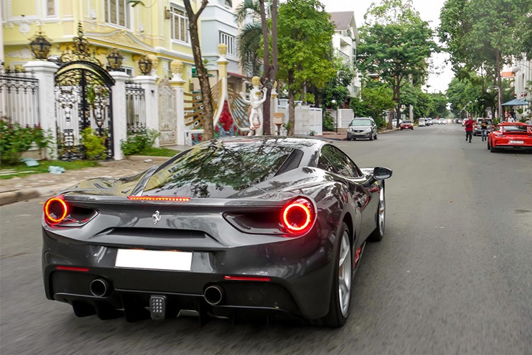 Cuong Do la lai Ferrari 488 GTB gia 15 ty tai Vung Tau-Hinh-7