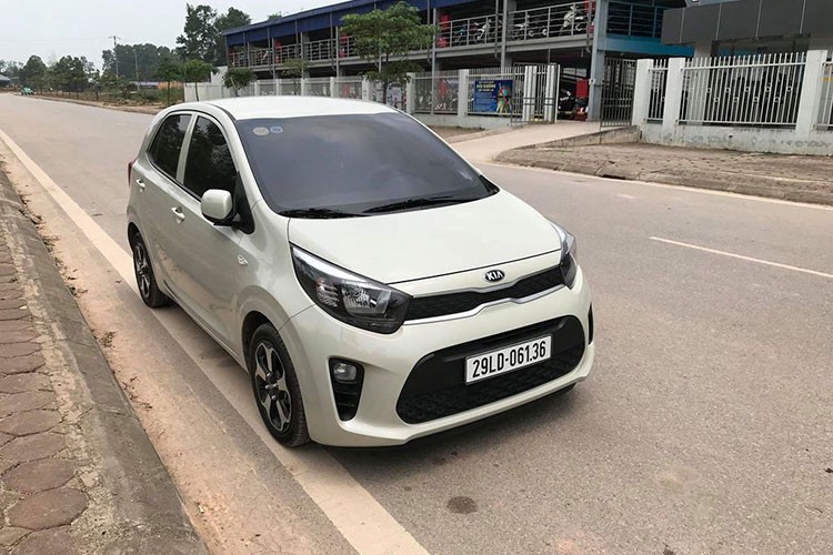 Xe sieu re Kia Morning Turbo 2018 lan banh tai HN