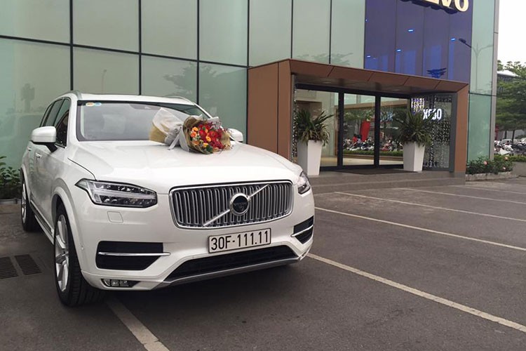 Xe Volvo XC90 gia 3,3 ty bien so “ngu quy 1” tai HN-Hinh-2