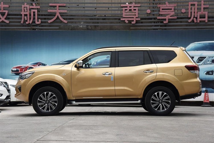 Xe SUV Nissan Terra 2018 “chot gia” tu 616 trieu dong-Hinh-2