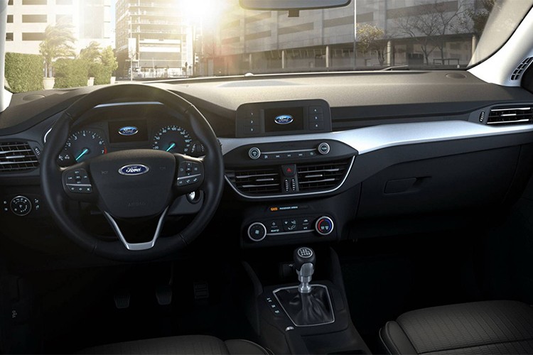 Chi tiet Ford Focus 2019 ban re nhat chi 524 trieu dong-Hinh-6