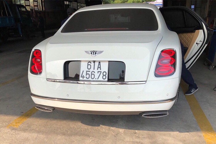 Sieu xe Bentley Mulsanne “bien khung” hon 35 ty tai Binh Duong-Hinh-4