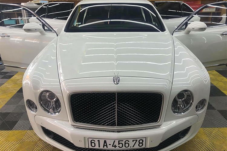 Sieu xe Bentley Mulsanne “bien khung” hon 35 ty tai Binh Duong