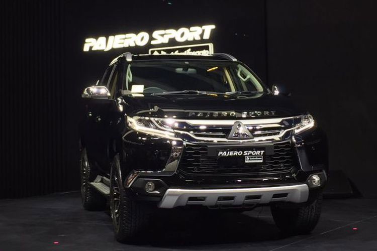 Mitsubishi Pajero Sport 2018 ban gioi han gia 878 trieu dong-Hinh-3