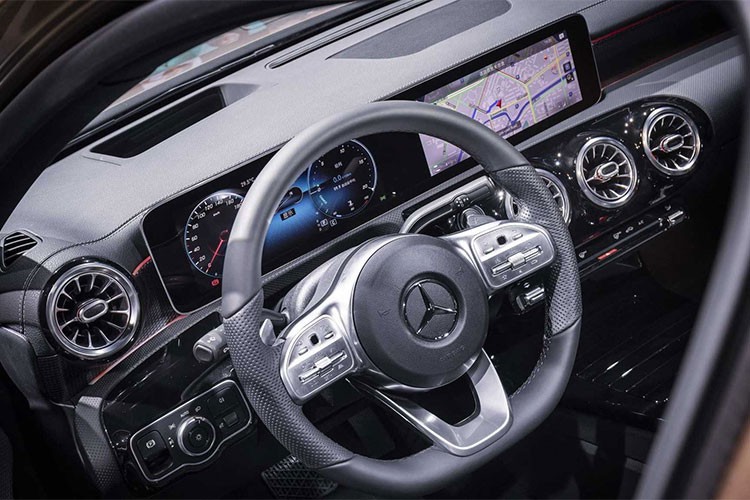Sedan hang sang Mercedes A-Class 2019 “dat chan” den Trung Quoc-Hinh-4
