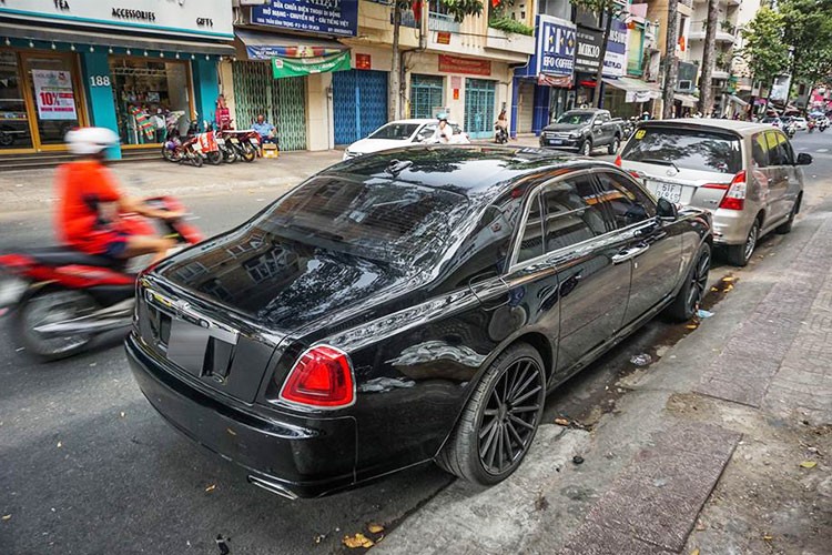 Sieu xe sang Rolls-Royce Ghost do mam Vossen tai Sai Gon-Hinh-8