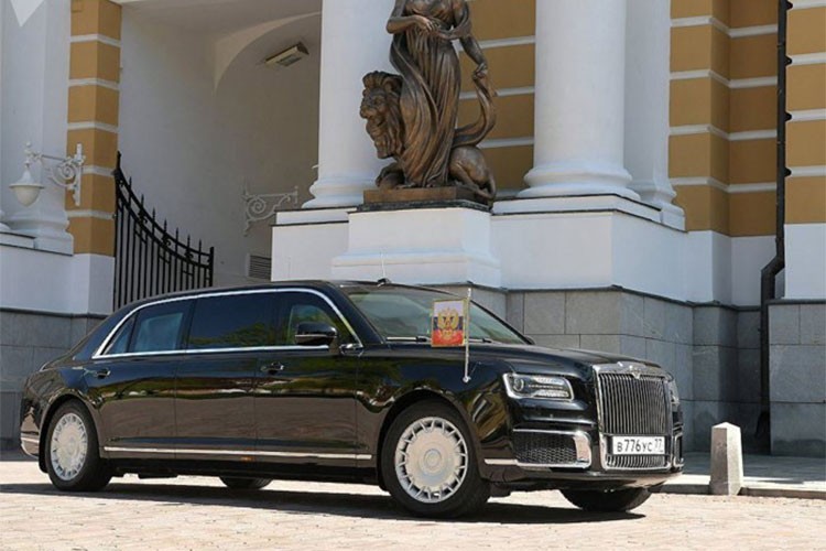 Sieu xe sang limousine cho Tong thong Putin tai le nham chuc-Hinh-10