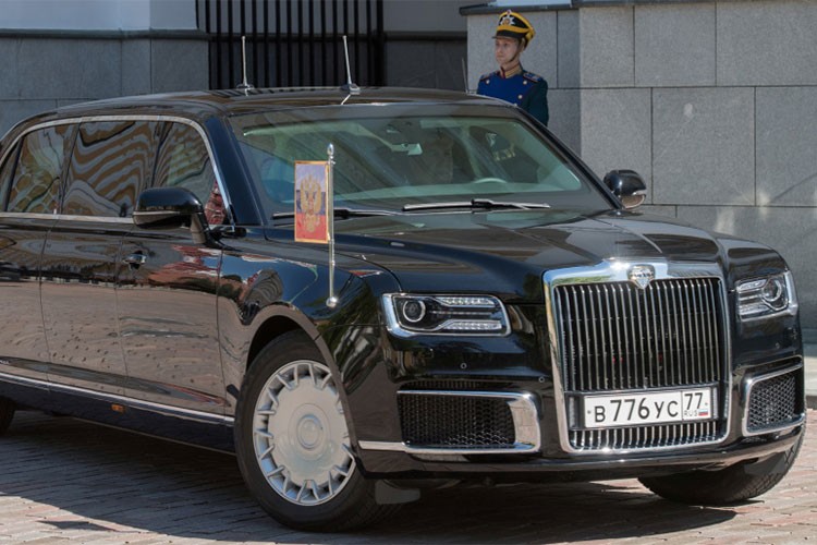Sieu xe sang limousine cho Tong thong Putin tai le nham chuc-Hinh-5