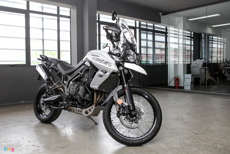 Xe moto Triumph Tiger 800 XCA 2018 dau tien ve Viet Nam-Hinh-12