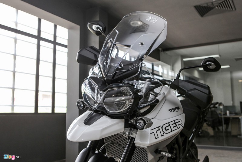Xe moto Triumph Tiger 800 XCA 2018 dau tien ve Viet Nam-Hinh-5
