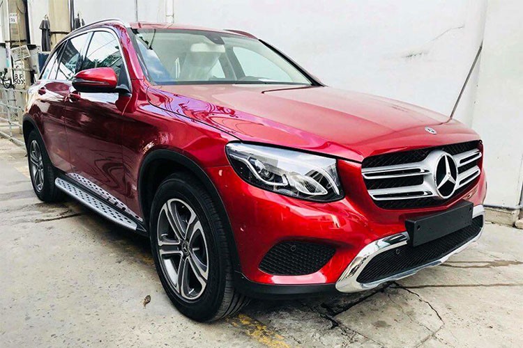 Mercedes-Benz GLC 200 gia 1,67 ty dong “cap ben” VN