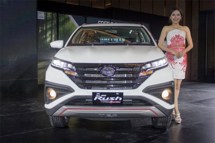 Xe 7 cho Toyota Rush 2018 gia gan 700 trieu dong tai Viet Nam?
