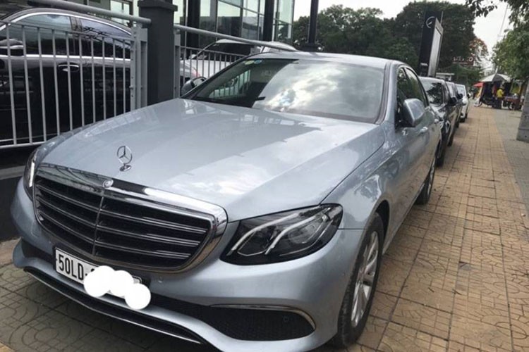 Mercedes-Benz E200 2018 “chay luot” gia 1,92 ty tai Sai Gon