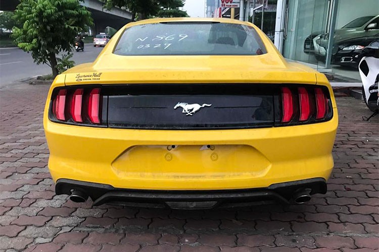 Can canh Ford Mustang 2018 gia hon 2 ty dong tai Ha Noi-Hinh-4