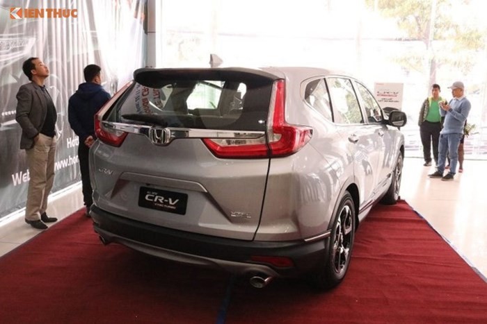 Xe Honda CR-V 2018 tai VN lai khan hang “kenh gia“-Hinh-2