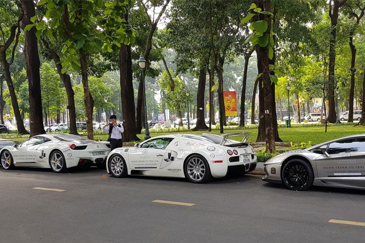 Bugatti Veyron 50 ty cua Dang Le Nguyen Vu lan dau lan banh-Hinh-12