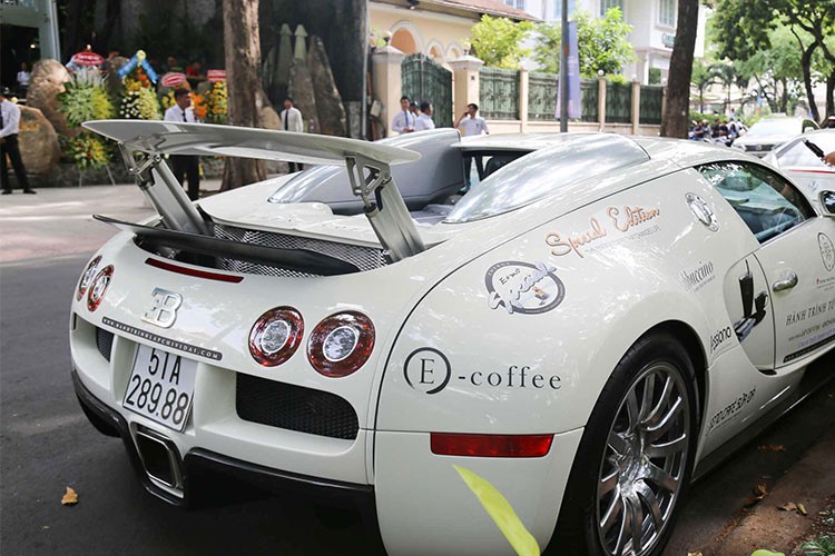Bugatti Veyron 50 ty cua Dang Le Nguyen Vu lan dau lan banh-Hinh-4