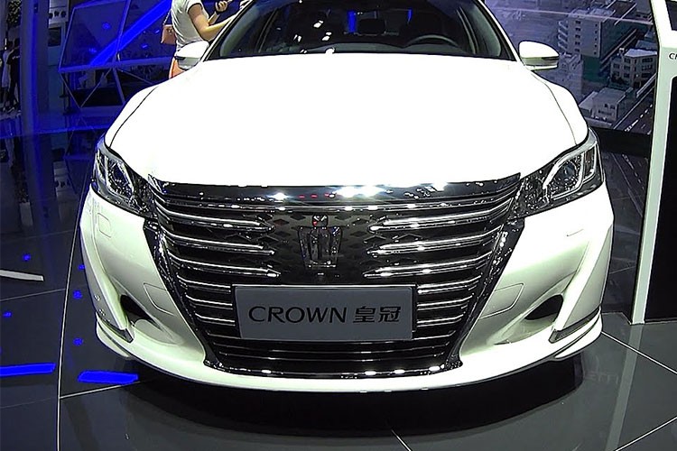 “Xe bo truong” Toyota Crown 2018 co gia tu 944 trieu dong-Hinh-16