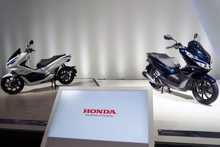 Honda PCX 2019 Hybrid Có Gì Khác Biệt So Với Phiên Bản động Cơ Xăng