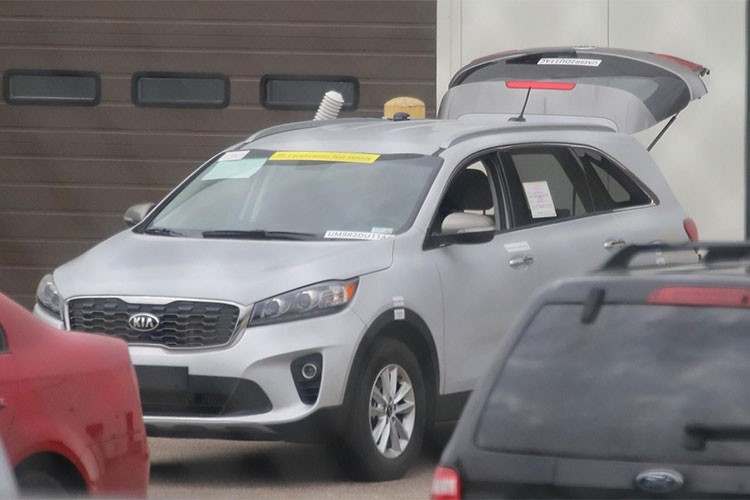 Kia Sorento 2019 may dau lan dau lo dien khong che-Hinh-2