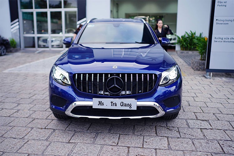 A hau Tra Giang tau Mercedes-Benz GLC 200 gia 1,67 ty dong-Hinh-4