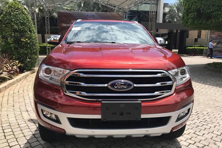 Can canh Ford Everest 2018 gia tu 850 trieu tai Viet Nam-Hinh-3