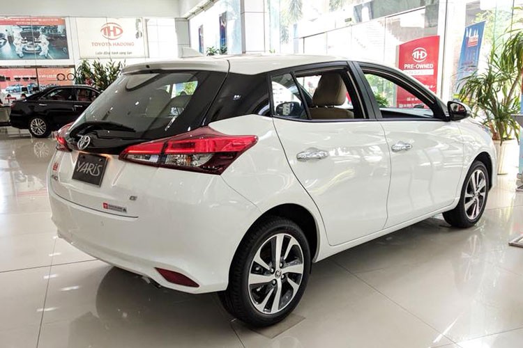 Can canh Toyota Yaris 2018 ve dai ly, gia khoang 640 trieu-Hinh-2