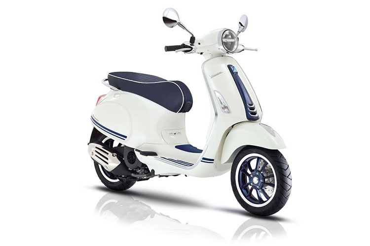 Vespa Primavera Yacht Club gia 77,5 trieu tai Viet Nam