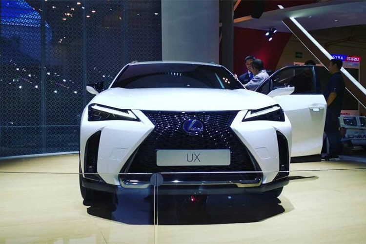 Xe sang Lexus UX gia 1,6 ty dong chao Dong Nam A-Hinh-2