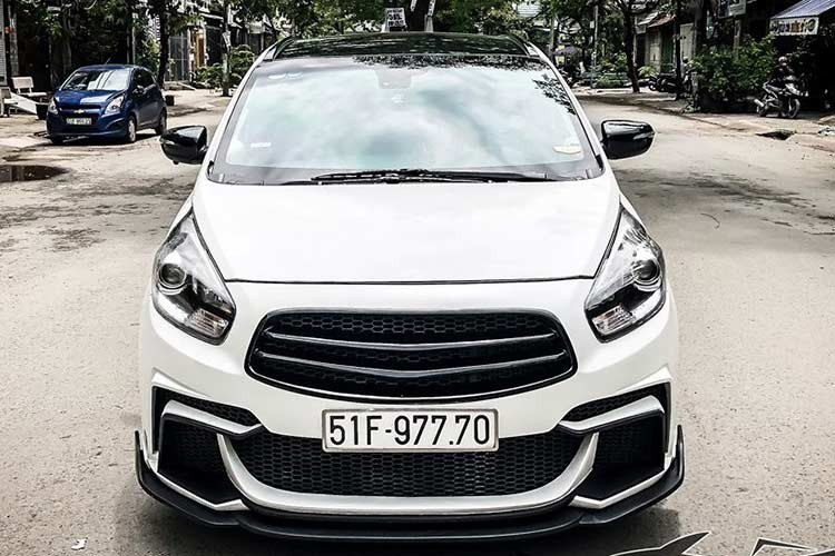 Xe gia re Kia Rondo do bodykit sieu ham ho o Sai Gon-Hinh-3