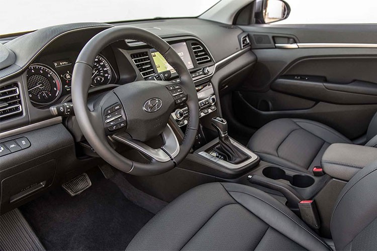 Soi chi tiet sedan Hyundai Elantra 2019 vua ra mat-Hinh-8