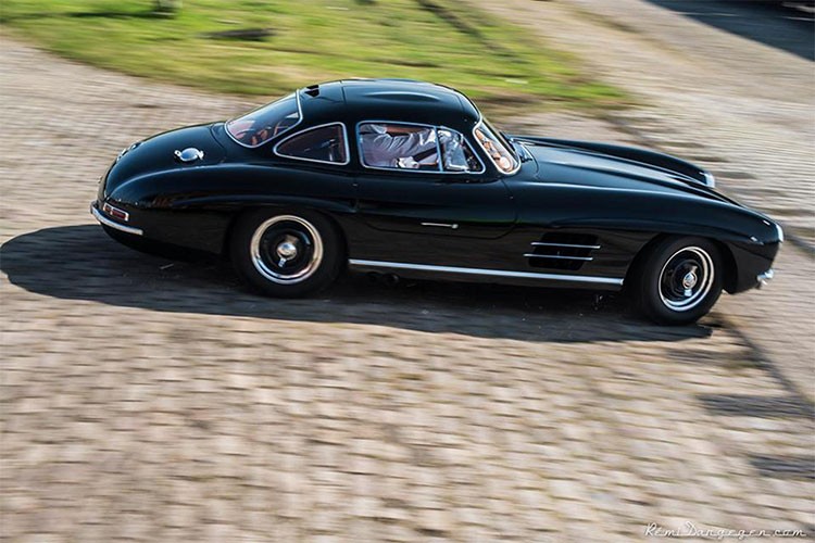 Mercedes-Ben 300SL Gullwing tri gia 46 ty dong bi danh cap-Hinh-2