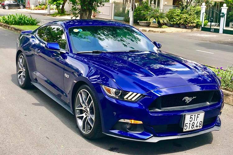 Ford Mustang GT V8 hang hiem gia 2,7 ty tai Sai Gon