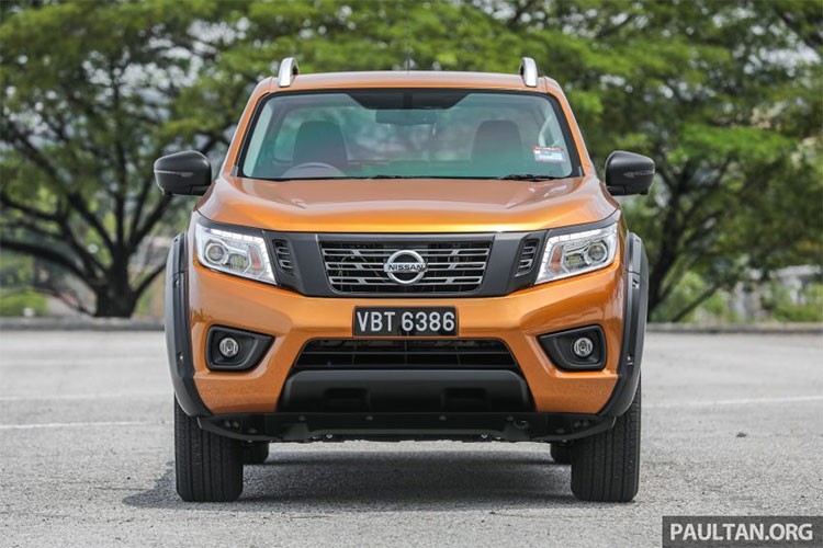 Chi tiet Nissan Navara VL Plus moi 