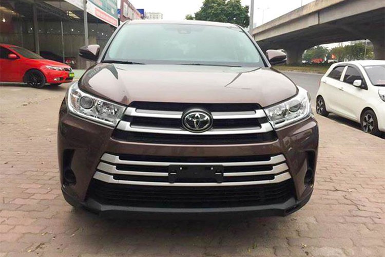 Can canh Toyota Highlander 2018 gia 2,7 ty tai Ha Noi-Hinh-3