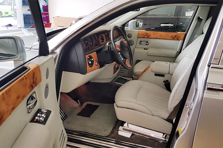 Rolls-Royce Phantom cua Khai Silk ha gia ban 8 ty dong-Hinh-5