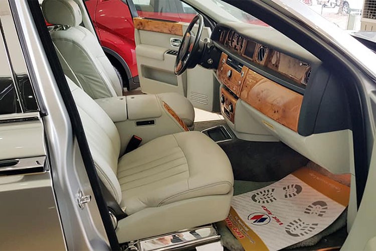 Rolls-Royce Phantom cua Khai Silk ha gia ban 8 ty dong-Hinh-7