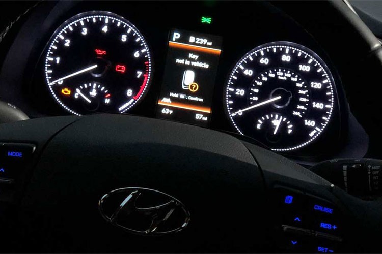 Can canh sedan Hyundai Elantra 2019 vua ra mat-Hinh-8