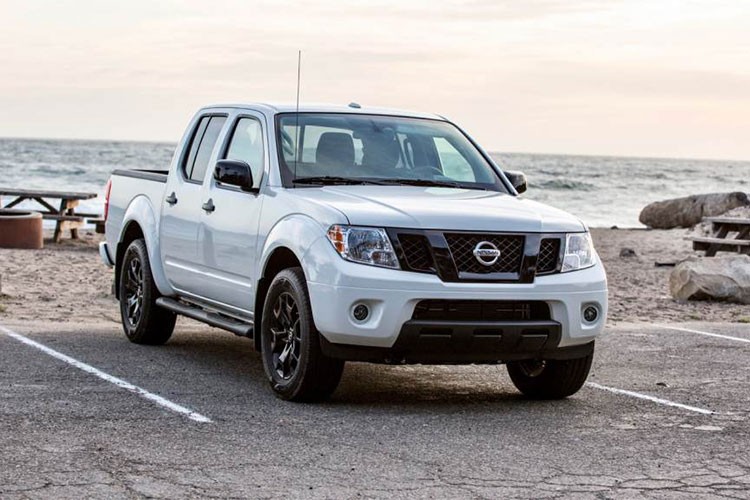 Xe ban tai Nissan Navara 2019 gia re beo tai My