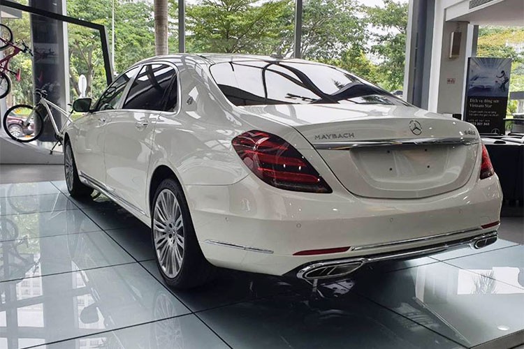 Thieu gia Phan Thanh tau xe Mercedes-Maybach 7,2 ty dong-Hinh-4