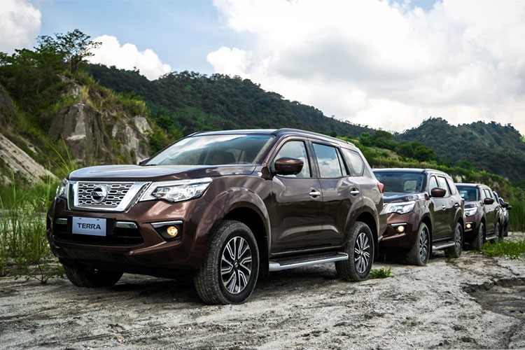 Nissan Terra co gia tam tinh tu 980 trieu tai Viet Nam-Hinh-2