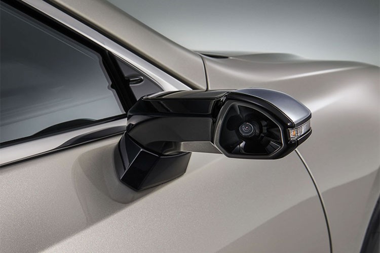 Xe sang Lexus ES 2019 dung camera thay guong chieu hau-Hinh-4